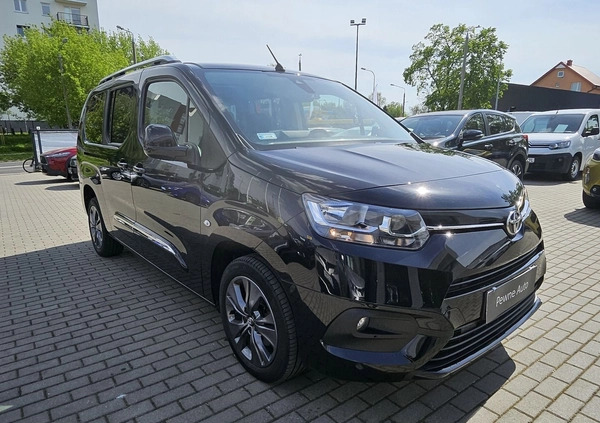 Toyota Proace City Verso cena 104900 przebieg: 107480, rok produkcji 2021 z Międzychód małe 254